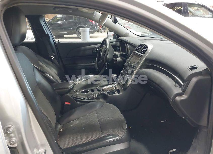 Photo 5 of 2015 Chevrolet Malibu 2LT (VIN 1G11D5SL6FF210372)