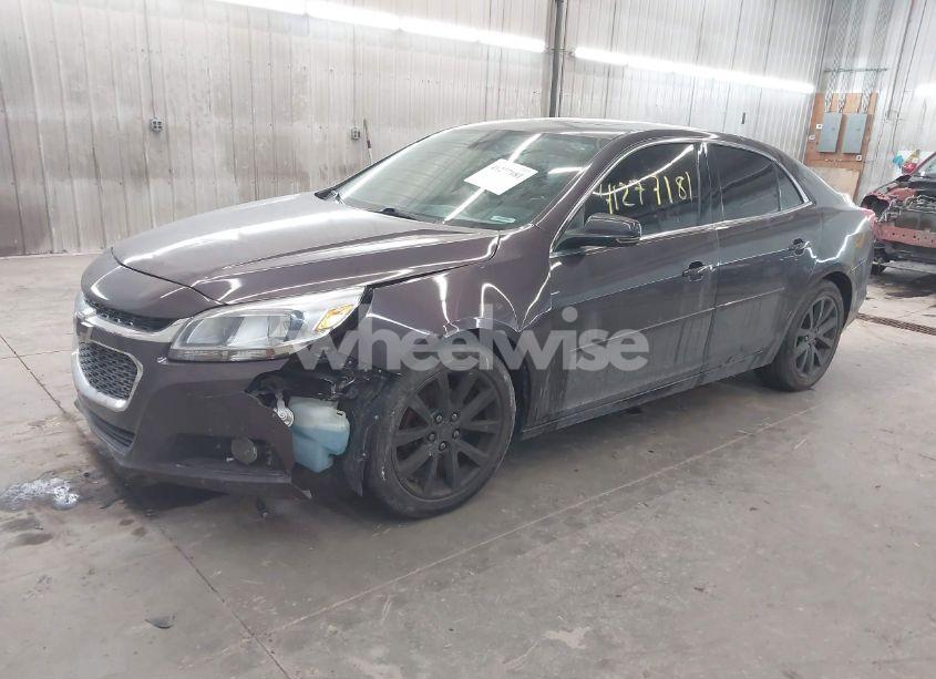 Photo 2 of 2015 Chevrolet Malibu 2LT (VIN 1G11D5SL6FF213630)