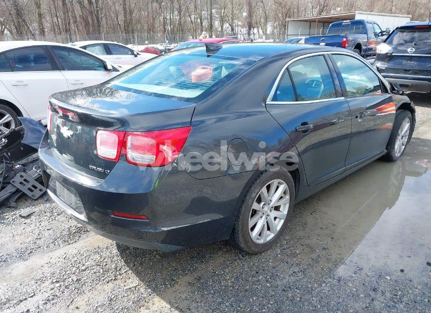 Photo 4 of 2015 Chevrolet Malibu 2LT (VIN 1G11D5SL6FF229102)