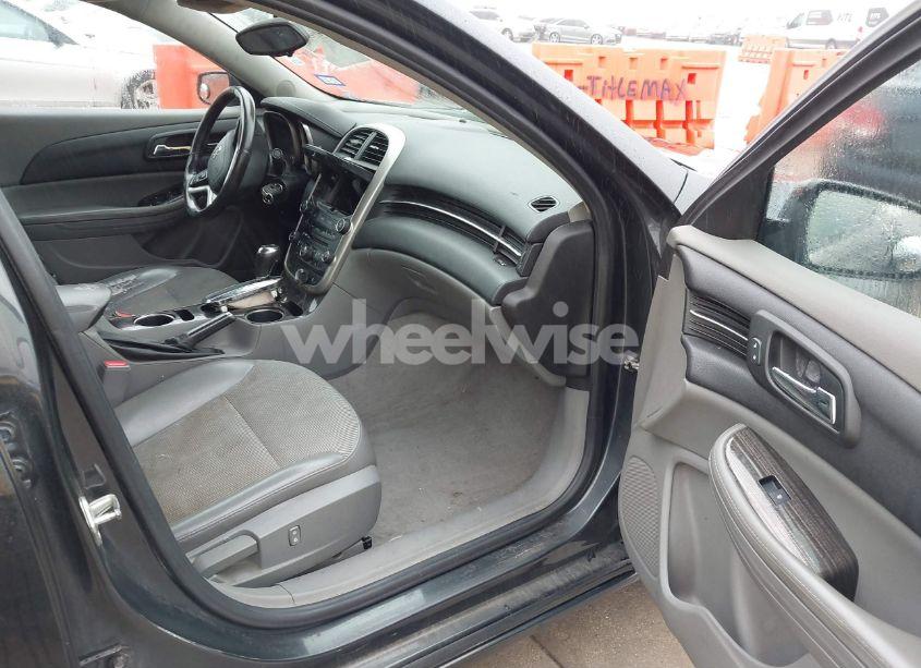 Photo 5 of 2015 Chevrolet Malibu 2LT (VIN 1G11D5SL7FF175289)
