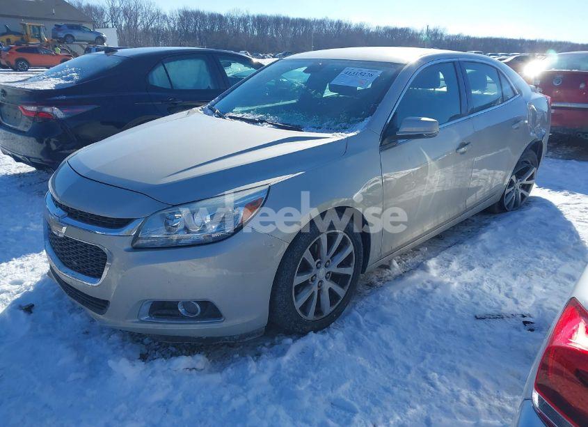 Photo 2 of 2015 Chevrolet Malibu 2LT (VIN 1G11D5SL7FF258446)