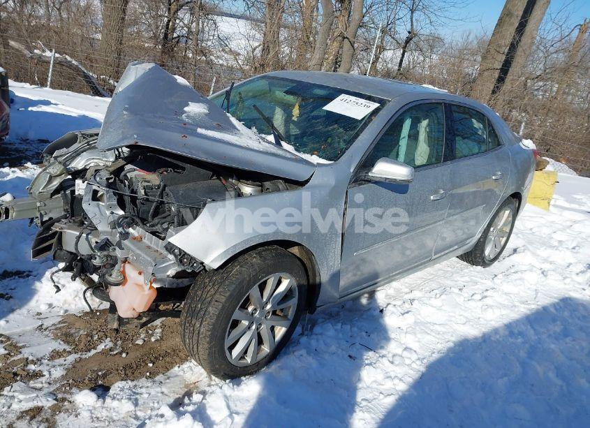 Photo 2 of 2015 Chevrolet Malibu 2LT (VIN 1G11D5SL7FF302557)