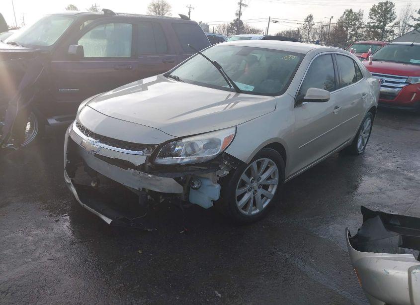 Photo 2 of 2015 Chevrolet Malibu 2LT (VIN 1G11D5SL7FF318709)