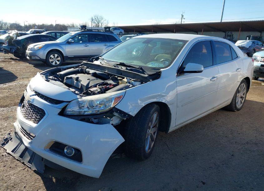 Photo 2 of 2015 Chevrolet Malibu 2LT (VIN 1G11D5SL7FU136942)