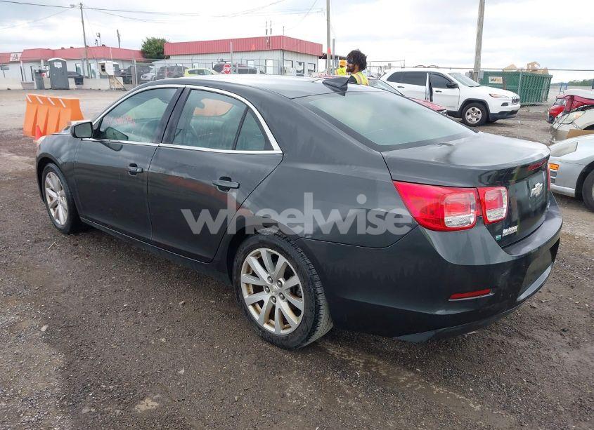 Photo 3 of 2015 Chevrolet Malibu 2LT (VIN 1G11D5SL8FF147372)