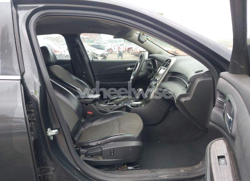 Photo 5 of 2015 Chevrolet Malibu 2LT (VIN 1G11D5SL8FF147372)