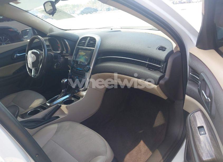 Photo 5 of 2015 Chevrolet Malibu 2LT (VIN 1G11D5SL8FF148408)