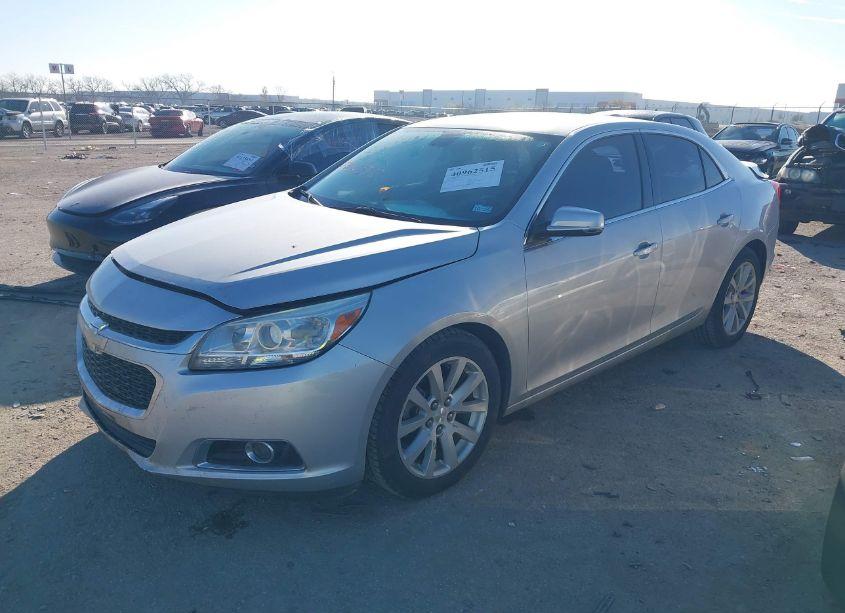 Photo 2 of 2015 Chevrolet Malibu 2LT (VIN 1G11D5SL8FF174863)