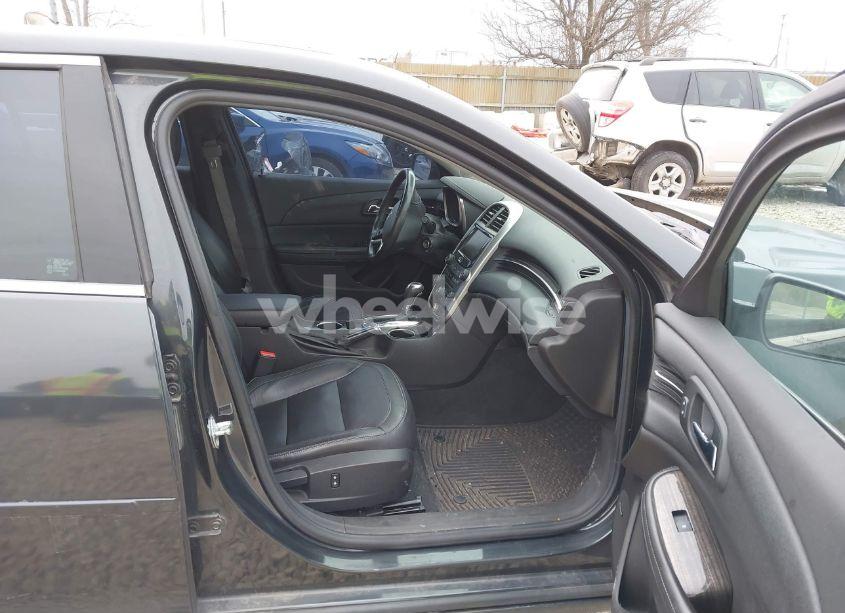 Photo 5 of 2015 Chevrolet Malibu 2LT (VIN 1G11D5SL8FF244569)