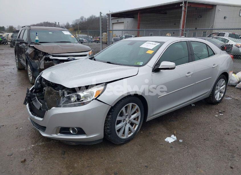 Photo 2 of 2015 Chevrolet Malibu 2LT (VIN 1G11D5SL8FF262487)