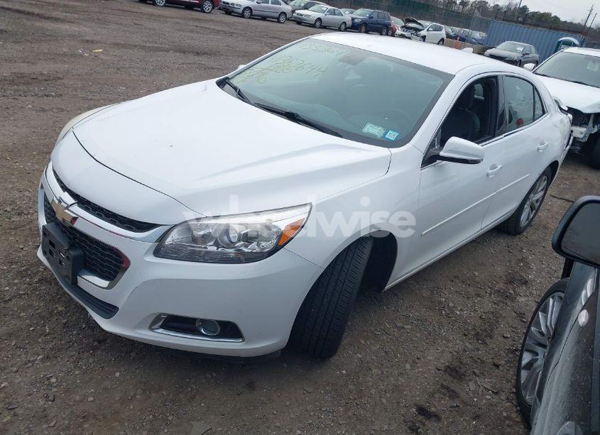 Photo 2 of 2015 Chevrolet Malibu 2LT (VIN 1G11D5SL8FU151059)