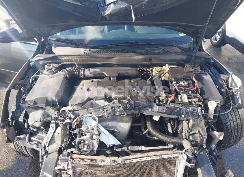 Photo 10 of 2015 Chevrolet Malibu 2LT (VIN 1G11D5SL9FF126840)