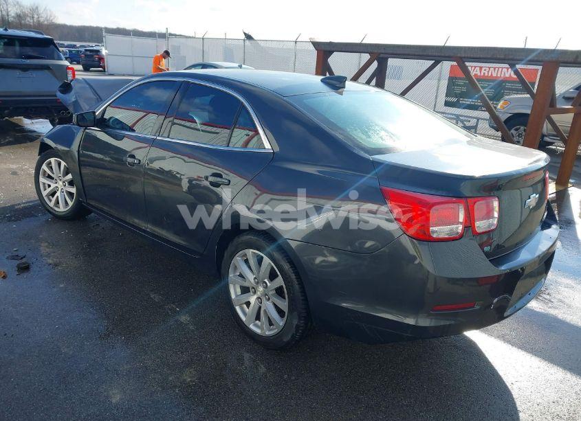 Photo 3 of 2015 Chevrolet Malibu 2LT (VIN 1G11D5SL9FF126840)