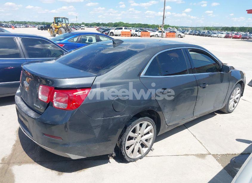 Photo 4 of 2015 Chevrolet Malibu 2LT (VIN 1G11D5SL9FF150328)
