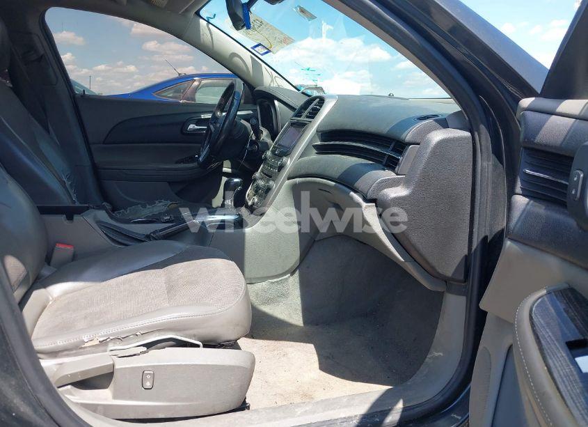 Photo 5 of 2015 Chevrolet Malibu 2LT (VIN 1G11D5SL9FF150328)