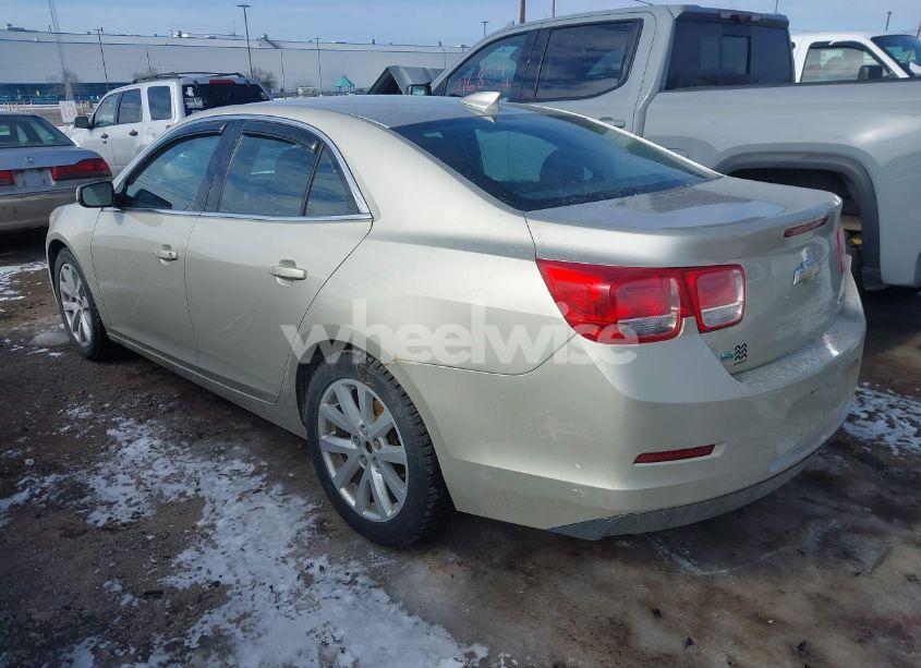 Photo 3 of 2015 Chevrolet Malibu 2LT (VIN 1G11D5SL9FF157926)
