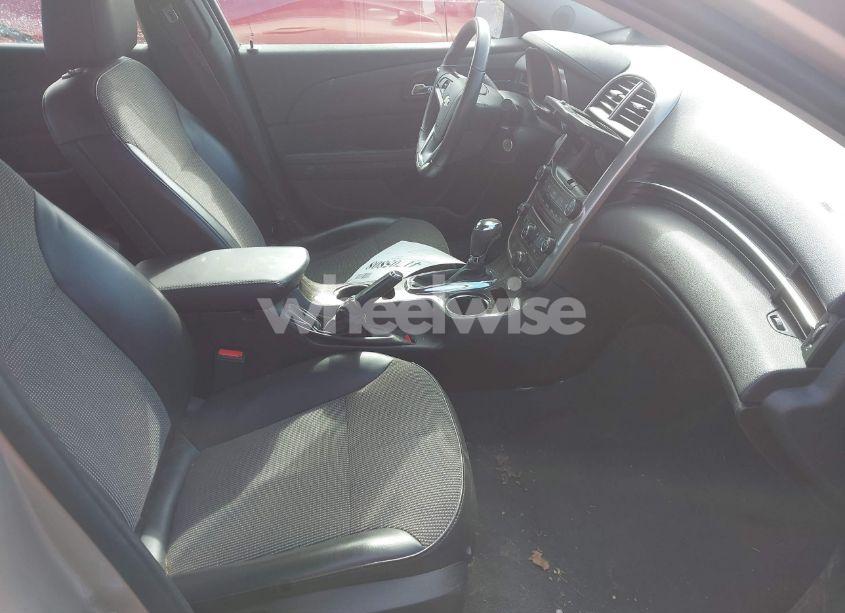 Photo 5 of 2015 Chevrolet Malibu 2LT (VIN 1G11D5SL9FF157926)