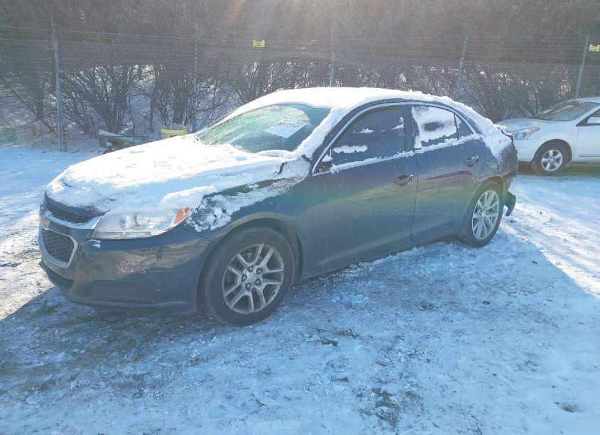 Photo 2 of 2015 Chevrolet Malibu 2LT (VIN 1G11D5SL9FF159899)