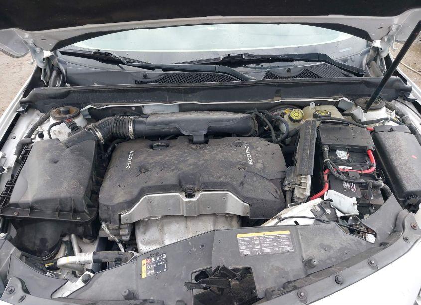 Photo 10 of 2015 Chevrolet Malibu 2LT (VIN 1G11D5SL9FF165038)