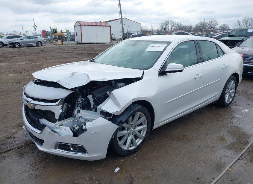 Photo 2 of 2015 Chevrolet Malibu 2LT (VIN 1G11D5SL9FF165038)