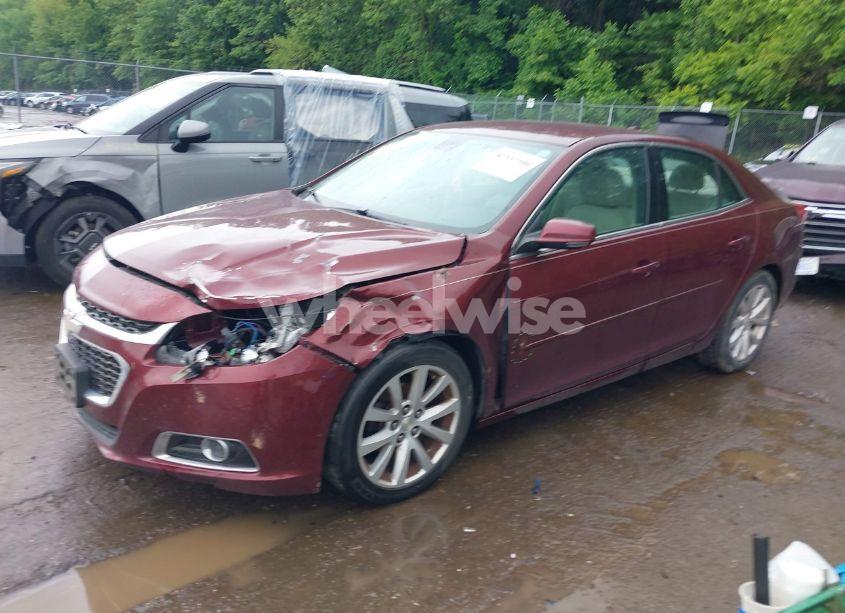 Photo 2 of 2015 Chevrolet Malibu 2LT (VIN 1G11D5SL9FF261865)
