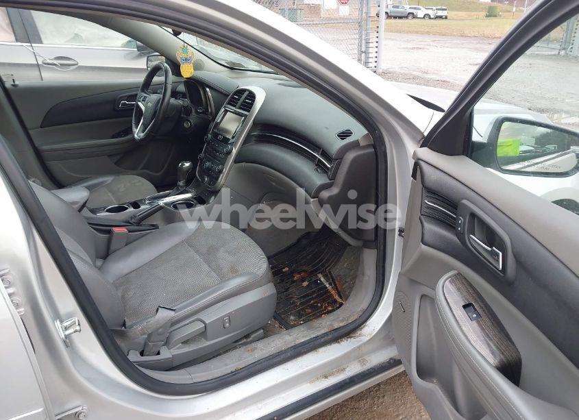 Photo 5 of 2015 Chevrolet Malibu 2LT (VIN 1G11D5SL9FF309901)
