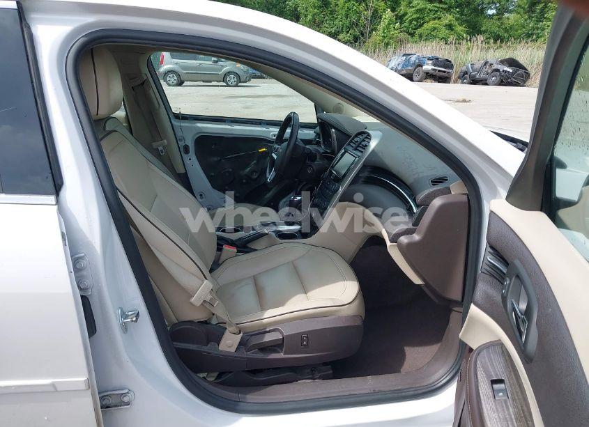 Photo 5 of 2015 Chevrolet Malibu 2LT (VIN 1G11D5SL9FF317495)