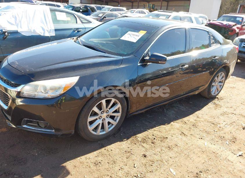 Photo 2 of 2015 Chevrolet Malibu 2LT (VIN 1G11D5SL9FF321031)