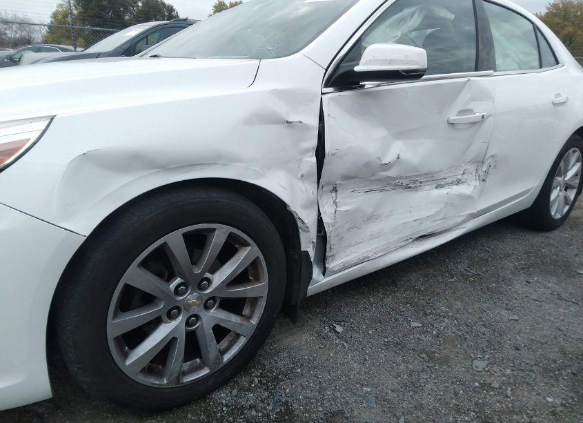Photo 6 of 2015 Chevrolet Malibu 2LT (VIN 1G11D5SLXFF144070)