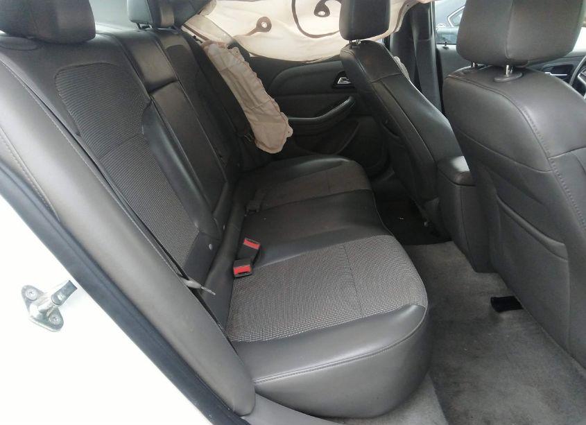 Photo 8 of 2015 Chevrolet Malibu 2LT (VIN 1G11D5SLXFF144070)