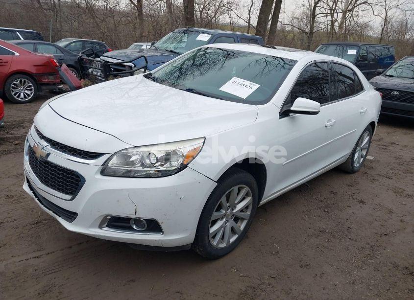 Photo 2 of 2015 Chevrolet Malibu 2LT (VIN 1G11D5SLXFF173004)