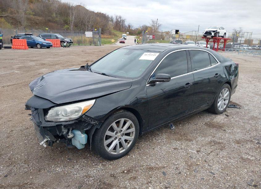 Photo 2 of 2015 Chevrolet Malibu 2LT (VIN 1G11D5SLXFF192121)