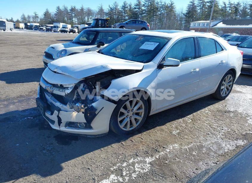 Photo 2 of 2015 Chevrolet Malibu 2LT (VIN 1G11D5SLXFF213033)