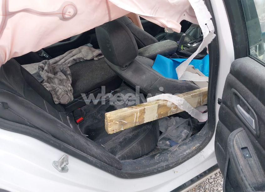 Photo 8 of 2015 Chevrolet Malibu 2LT (VIN 1G11D5SLXFF238174)