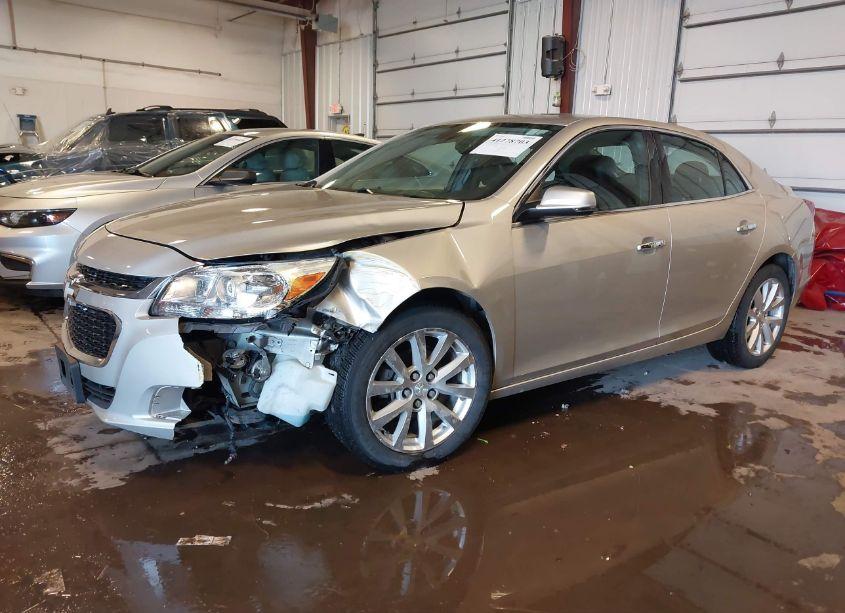 Photo 2 of 2016 Chevrolet Malibu LIMITED LTZ (VIN 1G11E5SA0GF140591)