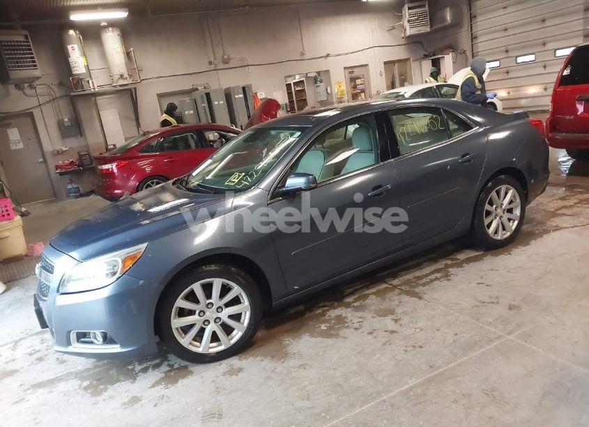 Photo 2 of 2013 Chevrolet Malibu 2LT (VIN 1G11E5SA4DF238468)