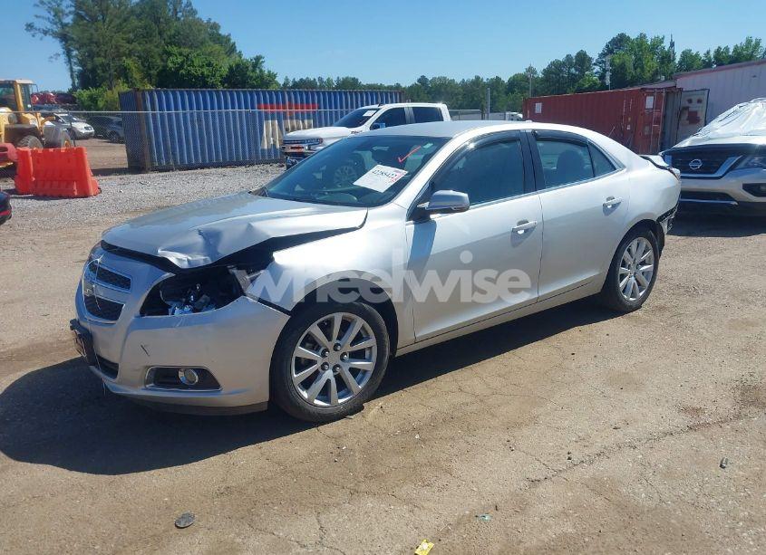 Photo 2 of 2013 Chevrolet Malibu 2LT (VIN 1G11E5SA4DF262754)