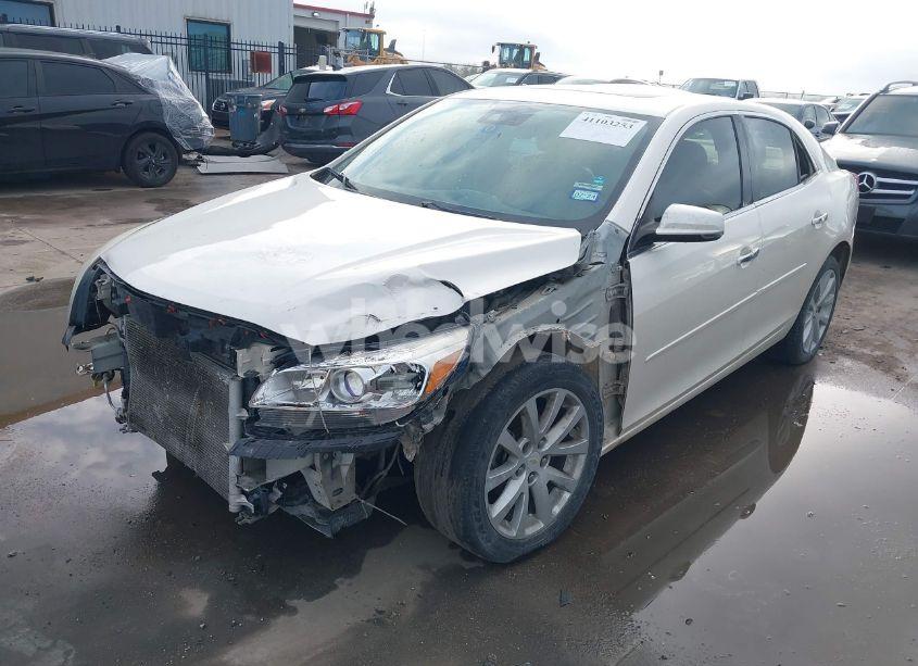 Photo 2 of 2013 Chevrolet Malibu 2LT (VIN 1G11E5SA5DF193590)
