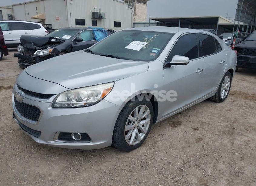 Photo 2 of 2016 Chevrolet Malibu LIMITED LTZ (VIN 1G11E5SA5GF100829)