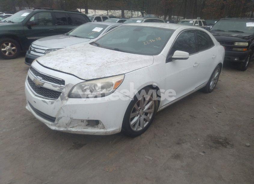 Photo 2 of 2013 Chevrolet Malibu 2LT (VIN 1G11E5SA6DF289678)