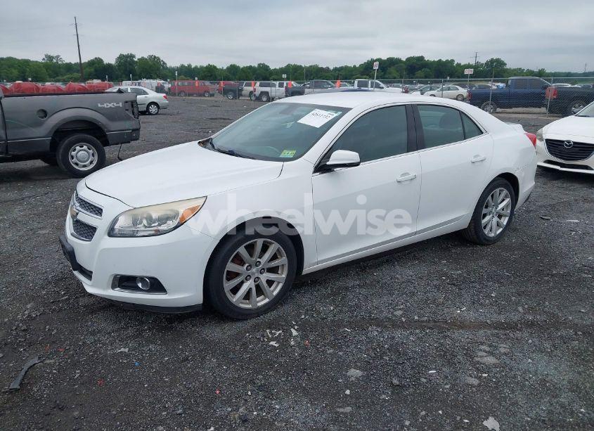 Photo 2 of 2013 Chevrolet Malibu 2LT (VIN 1G11E5SA8DF311048)