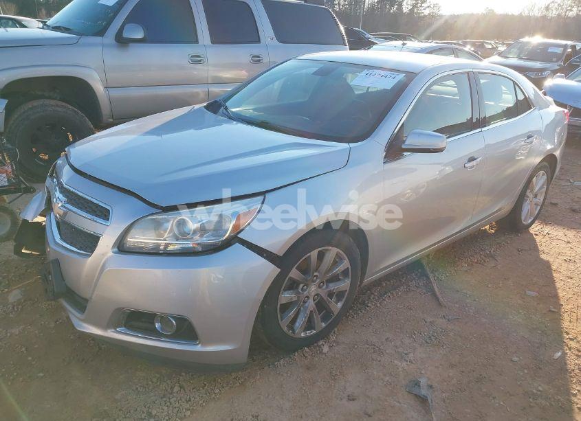 Photo 2 of 2013 Chevrolet Malibu 2LT (VIN 1G11E5SA9DF283907)