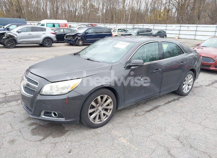 Photo 2 of 2013 Chevrolet Malibu 2LT (VIN 1G11E5SAXDF238202)