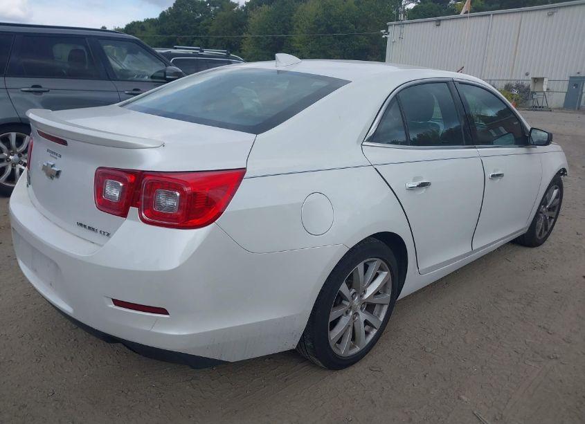 Photo 4 of 2015 Chevrolet Malibu 1LZ (VIN 1G11F5SL3FF167913)