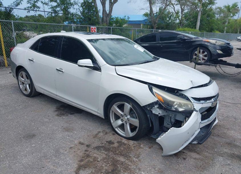2015 Chevrolet Malibu 2LZ (VIN 1G11G5SX0FF313930) main photo