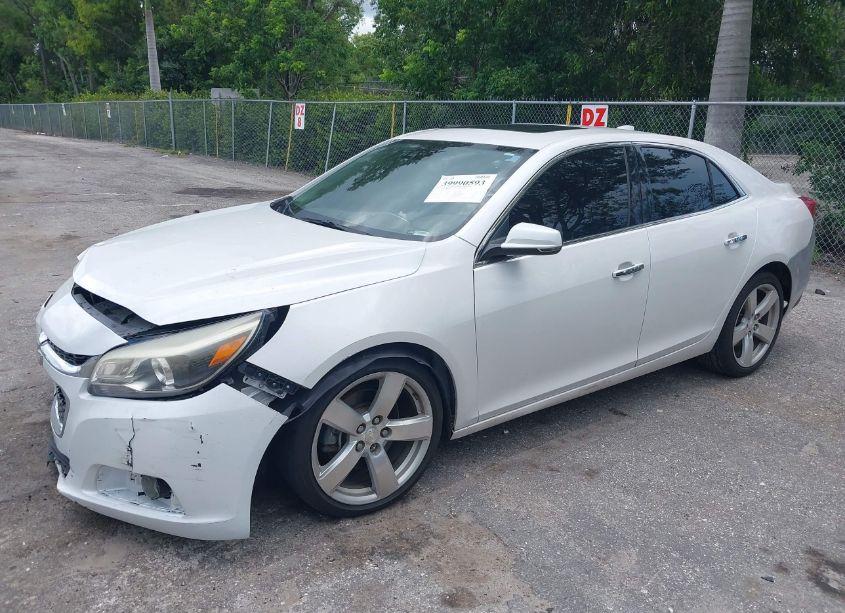 Photo 2 of 2015 Chevrolet Malibu 2LZ (VIN 1G11G5SX0FF313930)
