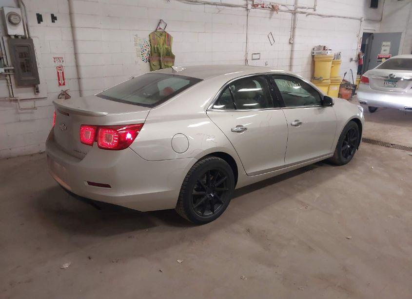 Photo 4 of 2015 Chevrolet Malibu 2LZ (VIN 1G11G5SX4FF106263)
