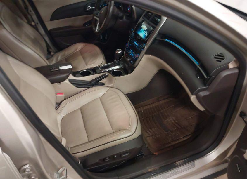 Photo 5 of 2015 Chevrolet Malibu 2LZ (VIN 1G11G5SX4FF106263)