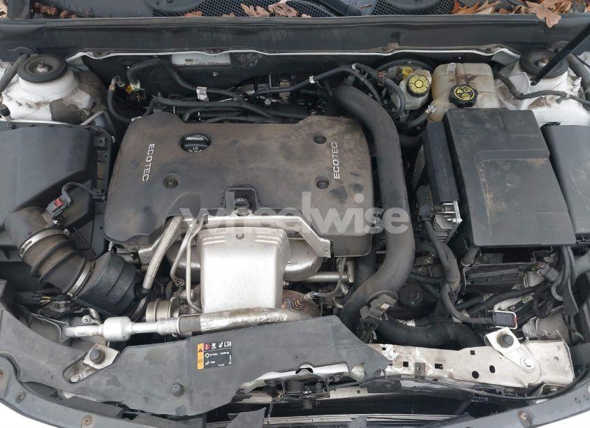 Photo 10 of 2015 Chevrolet Malibu 2LZ (VIN 1G11G5SX8FF178695)