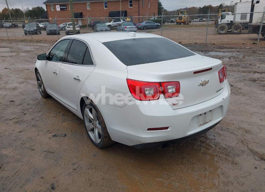 Photo 3 of 2015 Chevrolet Malibu 2LZ (VIN 1G11G5SX8FF178695)